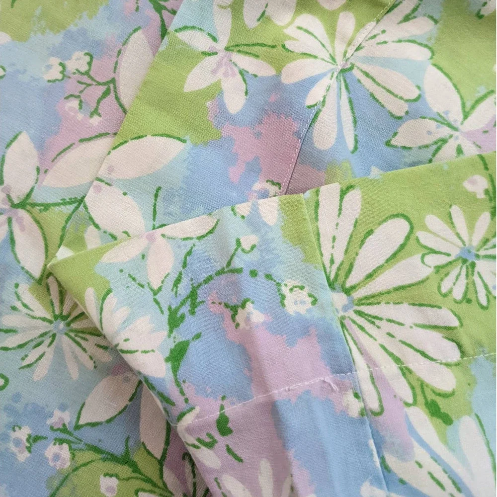 Vintage 60's 70's‎ Flower Power Pillow Case, Blue Green Pink Pastel Daisies
